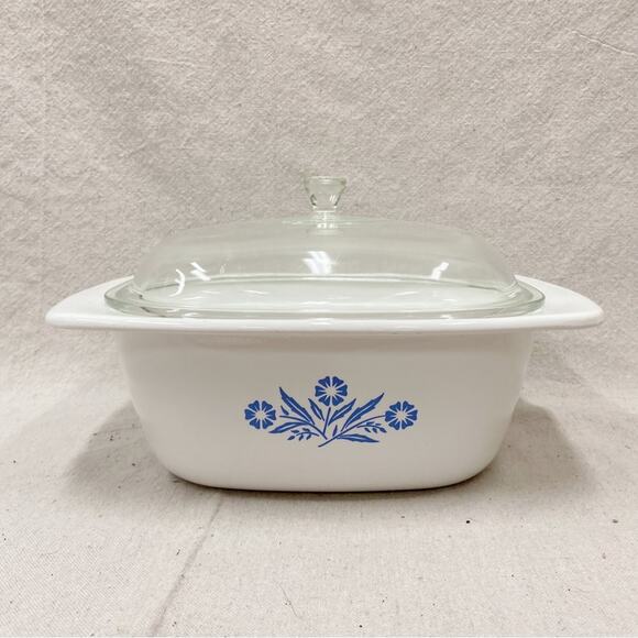 Vintage 70s CorningWare Cornflower Blue 4 Quart Dutch Oven w/ Lid P-34-B - Picture 1 of 12